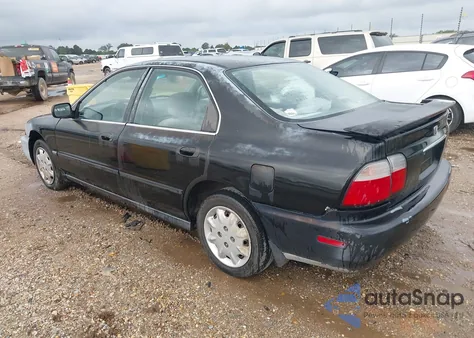 1996 Honda Accord Lx/Ex from USA, damaged, VIN 1HGCD5636TA037926